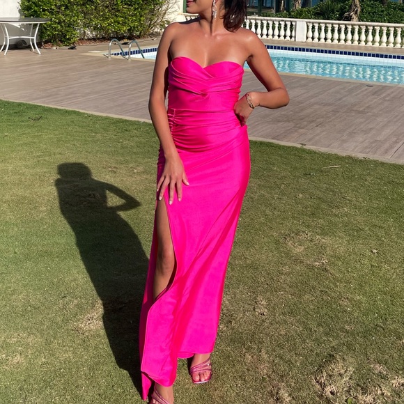 HOT PINK STRAPLESS MAXI DRESS WITH SLIT - Picture 2 of 2